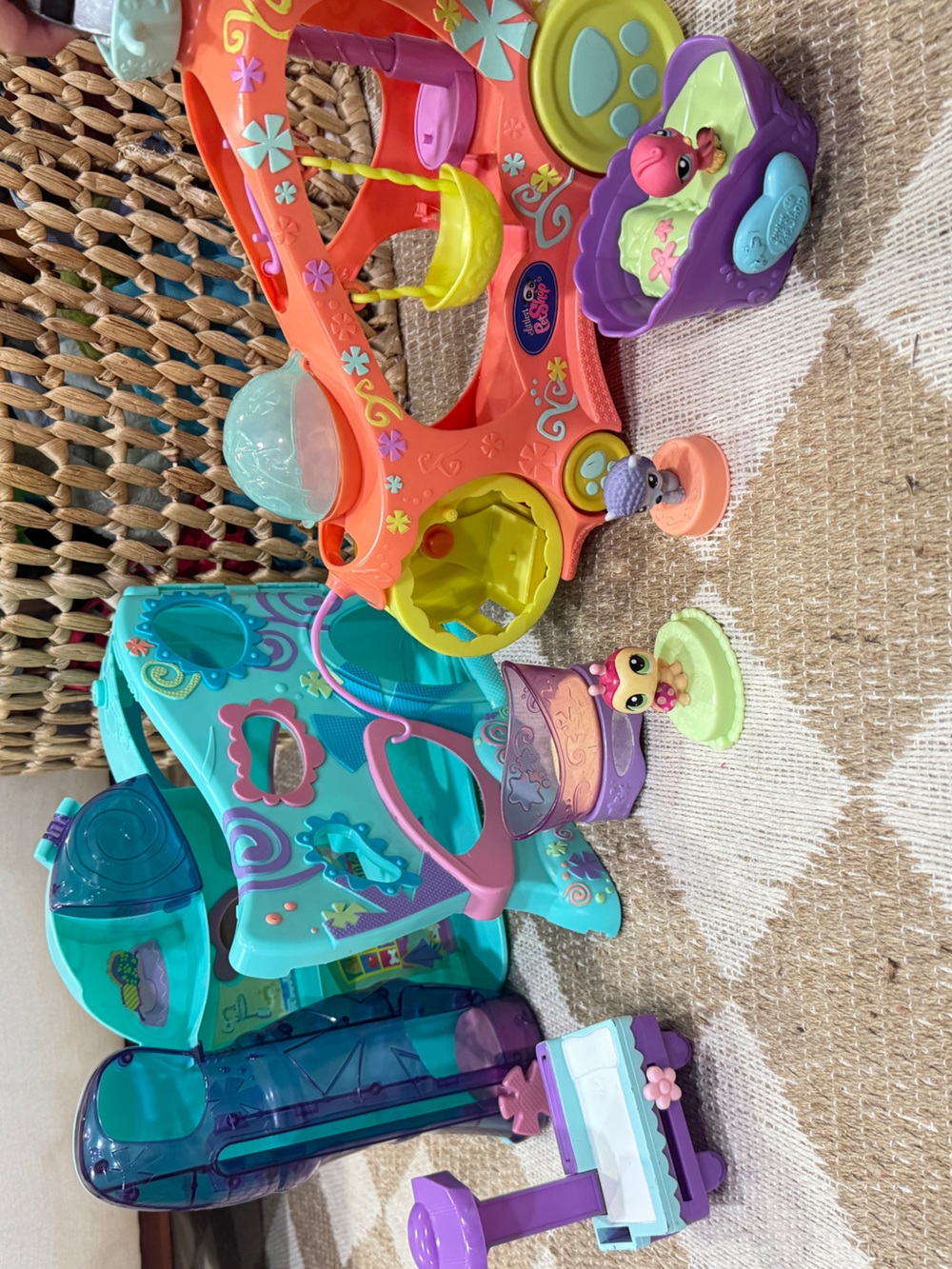 Vintage 2005 Littlest Pet Shop y2k toys bundle set LPS daycare cruiser
